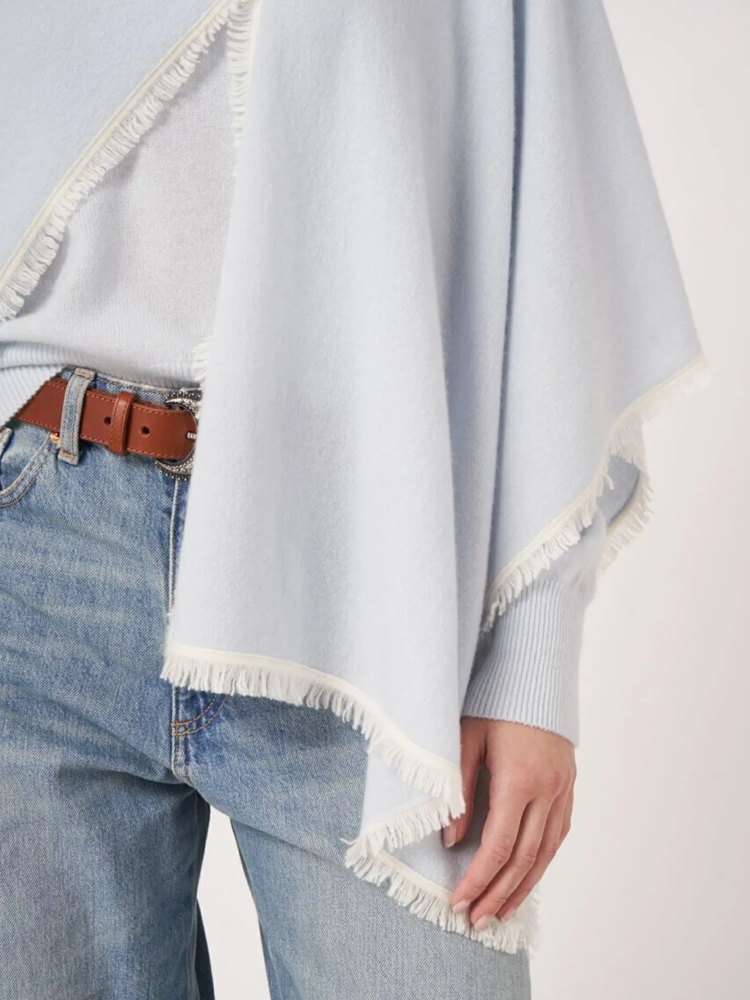 Cashmere Cape with Fringe Wave