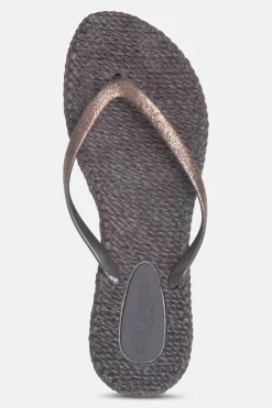 Cheerful Flip Flop Prune with Glitter
