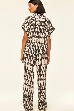 Erin Top Abstract Geo Crepe