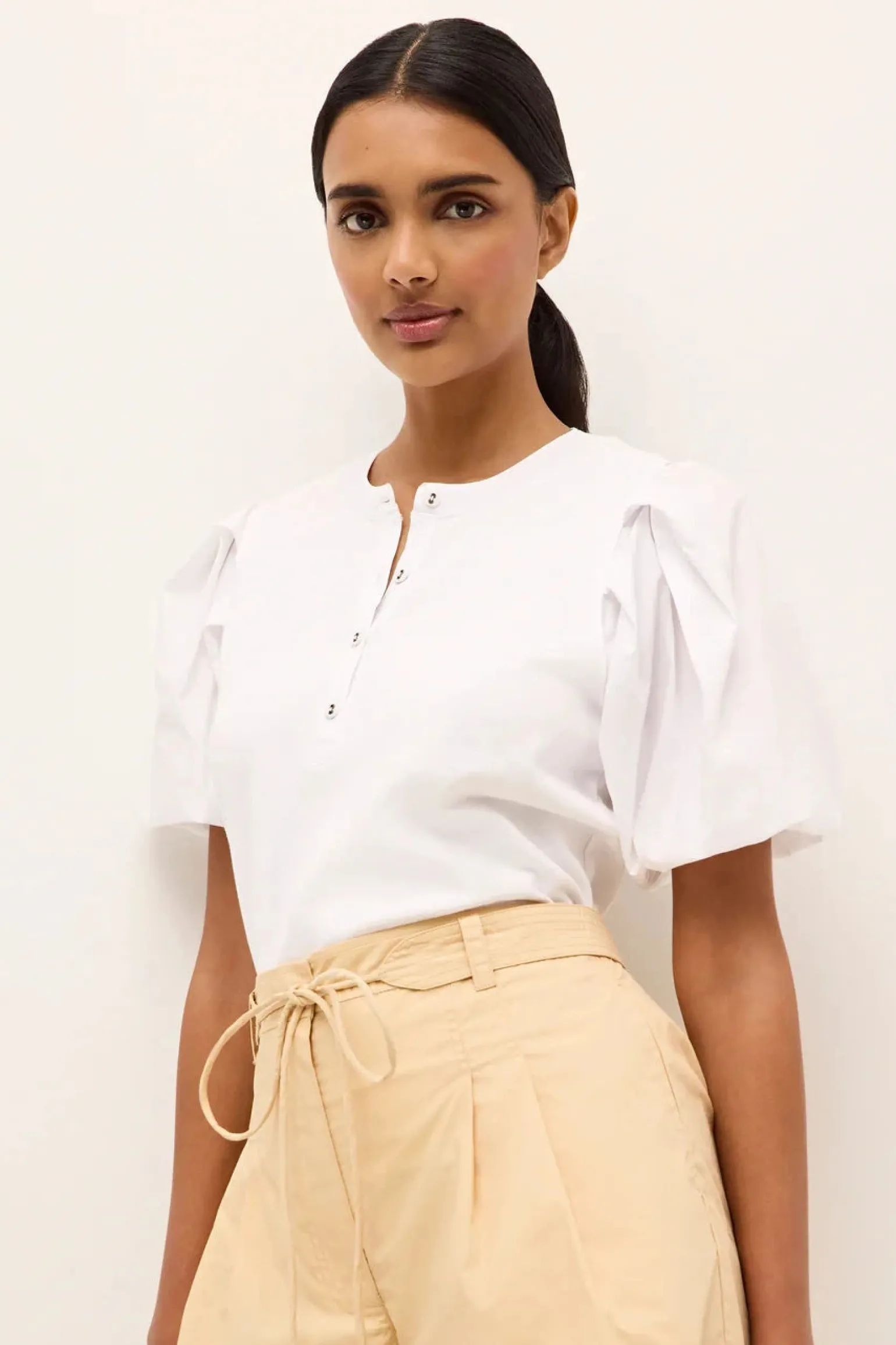 Lander Short Beige