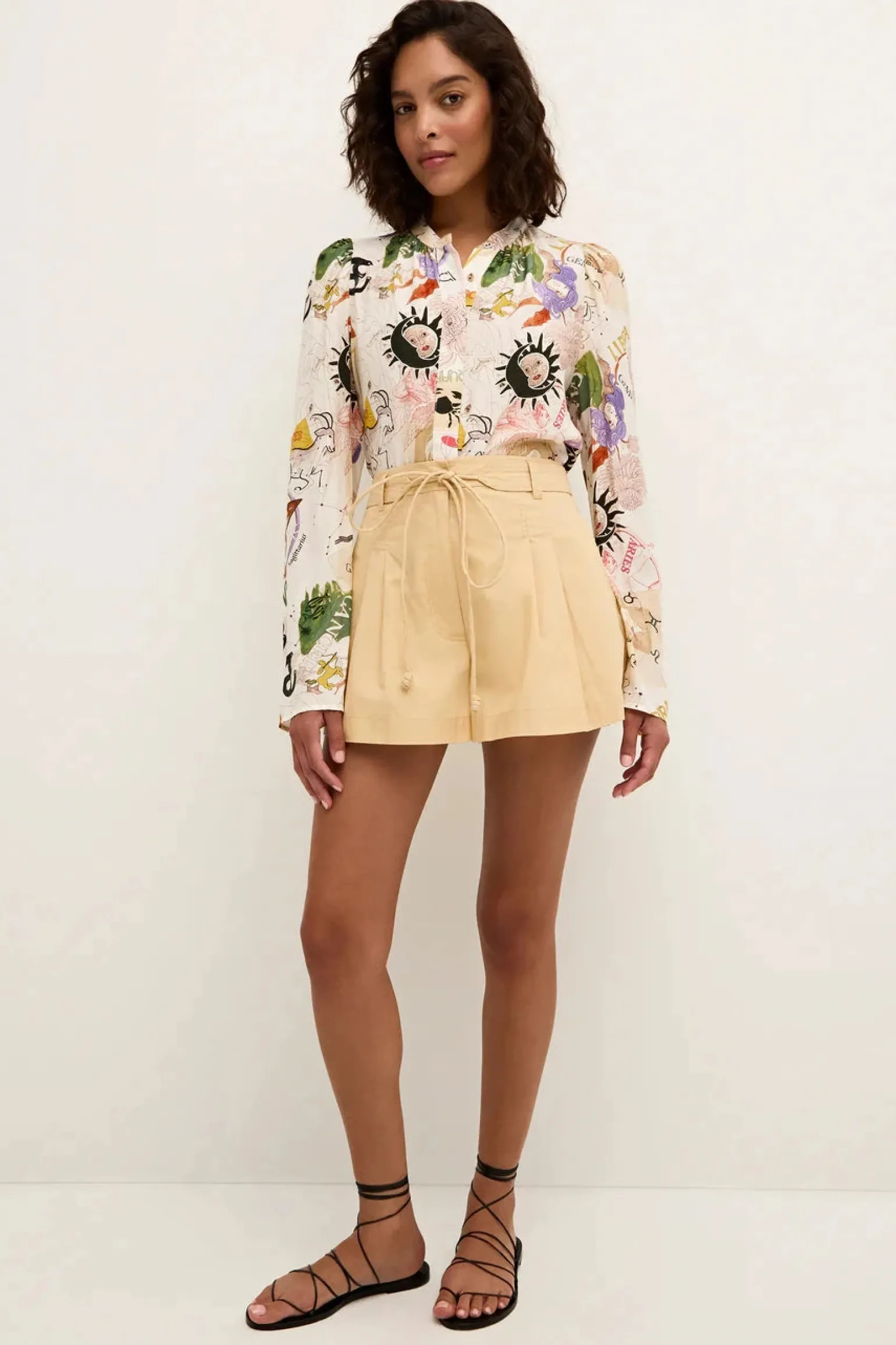 Lander Short Beige