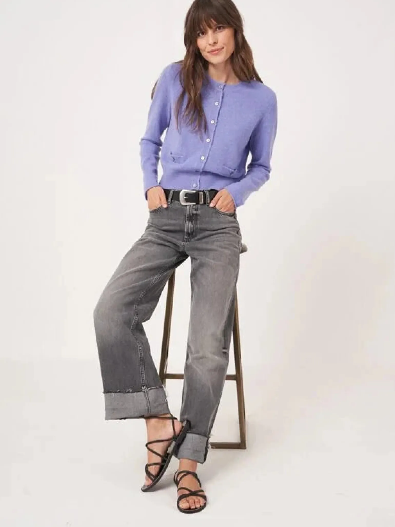 Round Neck Buttoned Cashmere Cardigan Iris