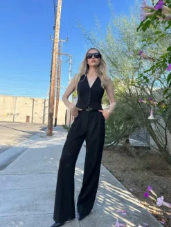 The Favorite Vest Black