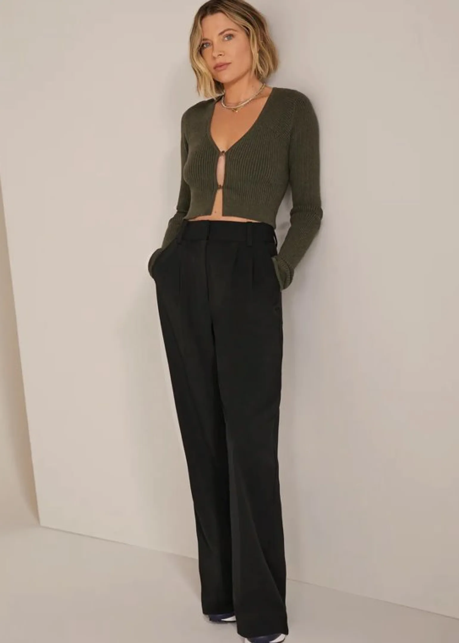 The Shortie Favorite Pant Black